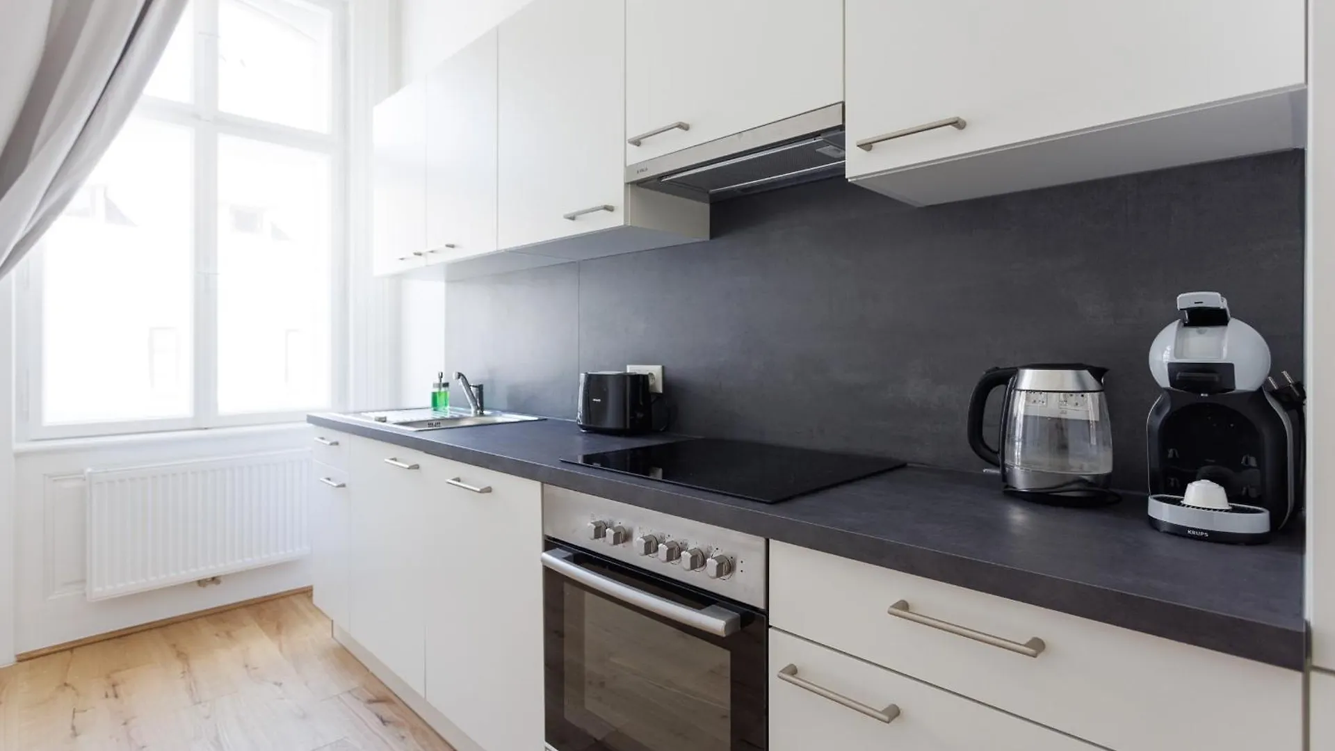 4Ty3 Apartments - Stadtpark City Apartment Is Calling Vienna 0*,  Austria