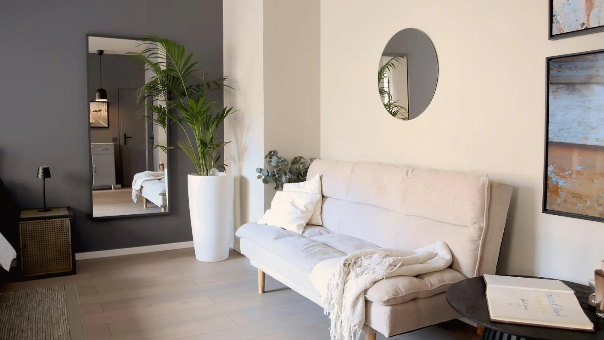 4Ty3 Apartments - Stadtpark City Apartment Is Calling Vienna 0*,  Austria